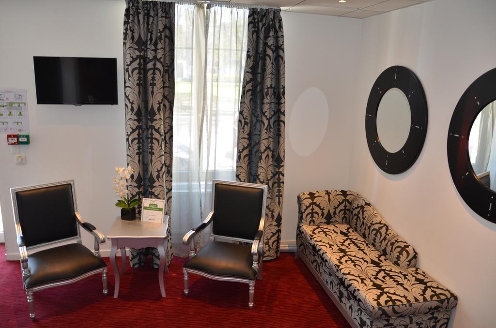 Logis Hotel Saint Martin Orleans Exterior photo